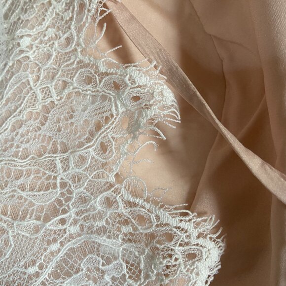 Sorayan Wedding Dresses - Picture 5 of 9